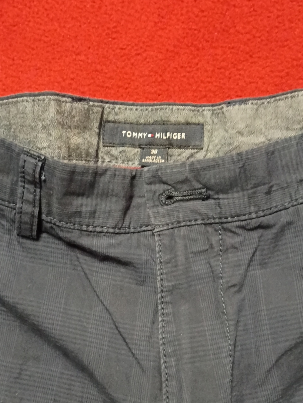 A284 Tommy Hilfiger Men's Dark Navy Plaid Chinos
